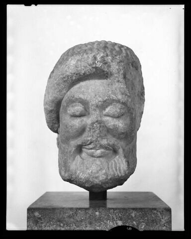 statue, image 11/11