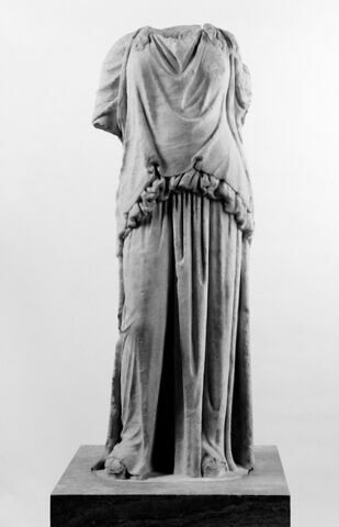 statue, image 6/21