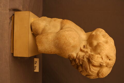 statuette, image 3/4