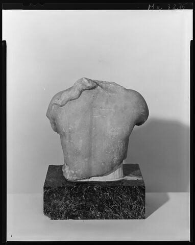 statuette, image 4/4