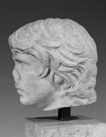 statue, image 5/6
