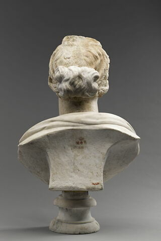 statue, image 6/10