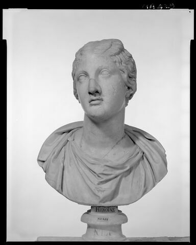 statue, image 9/10