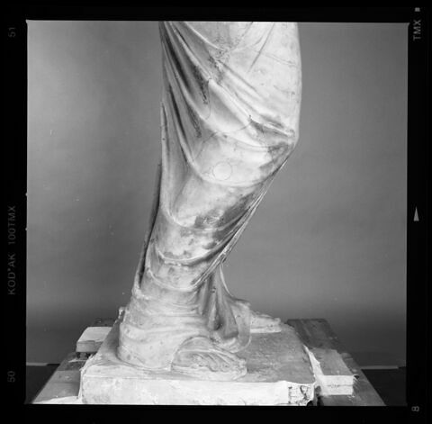 statue, image 14/22