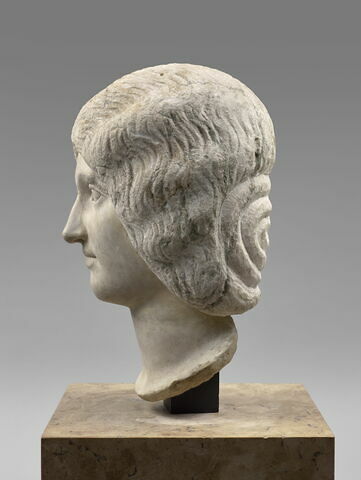 statue, image 4/5