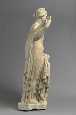 statuette, image 3/9