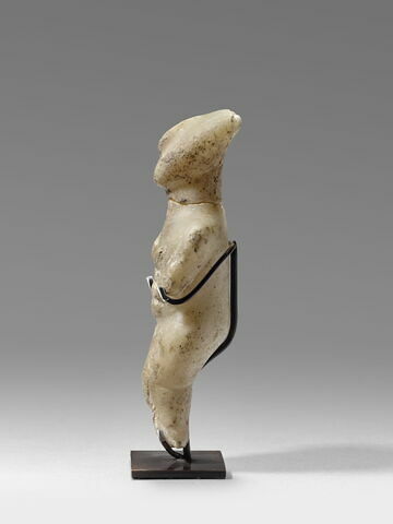 statuette, image 3/3