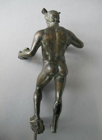 statuette, image 2/2