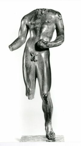 statuette