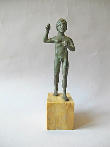 statuette