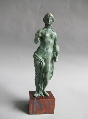 statuette