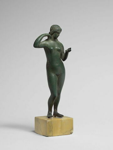 statuette