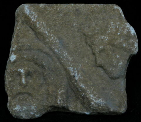 Stèle votive à Saturne (fragment)