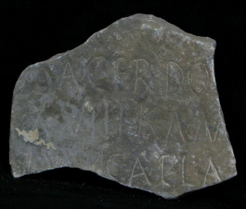 stèle ; inscription