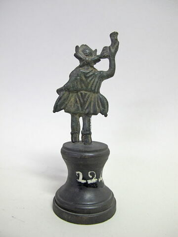 statuette, image 2/2