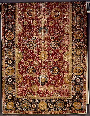 Tapis à décor d'arabesques et de fleurs de lotus dit  