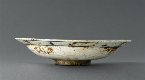 Petit plat aux fleurs épanouies nées d'un lotus, image 7/7