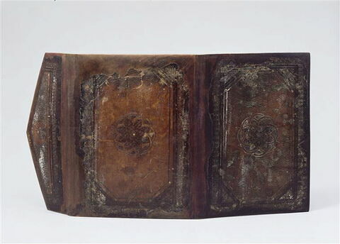 Plat de reliure à rabat, image 3/5