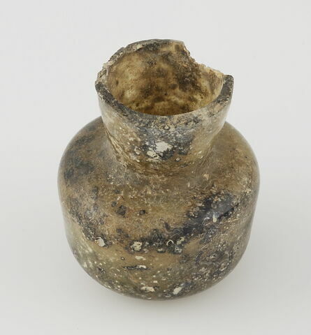 Minuscule vase globulaire