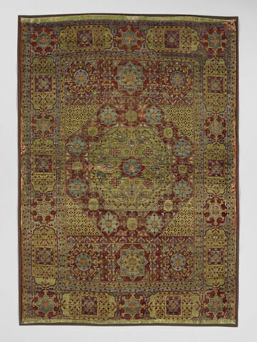 Tapis à décor géométrique