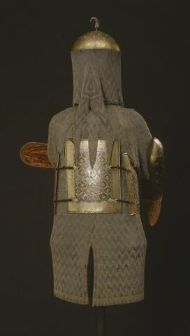 Casque à camail et porte-aigrettes, image 6/8