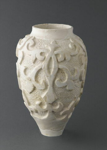 Vase aux fleurons