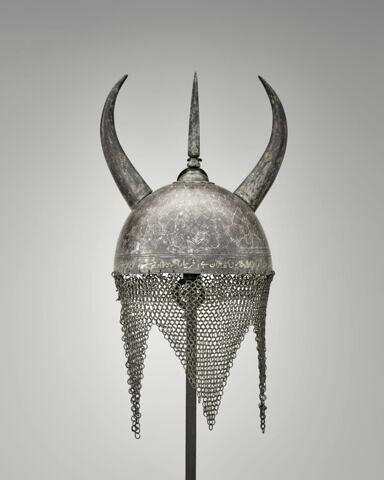 Casque à cornes, camail et nasal, image 4/8