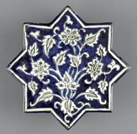 Etoile à motif floral, image 2/2