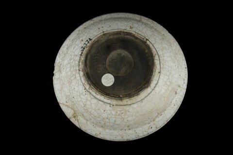 Plat ponctué de fleurettes, à décor cruciforme, image 5/6