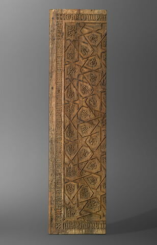 Vantail de porte de sacristie faisant partie d'une paire