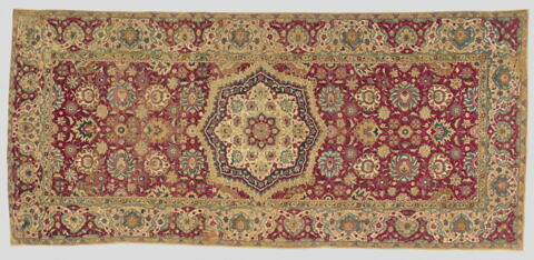 Tapis à médaillon central sur fond floral