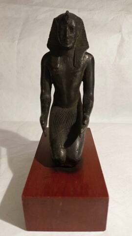 figurine, image 2/5