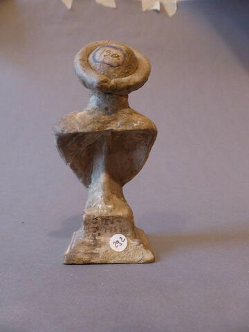 figurine, image 2/3