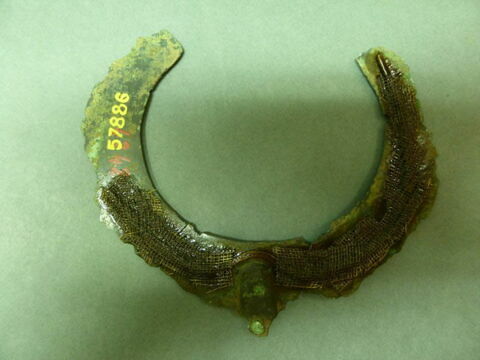 collier  ; élément de mobilier, image 2/2