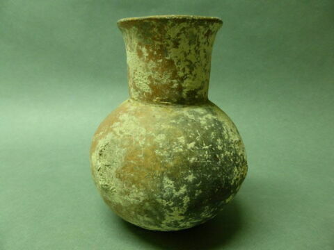 vase, image 2/2