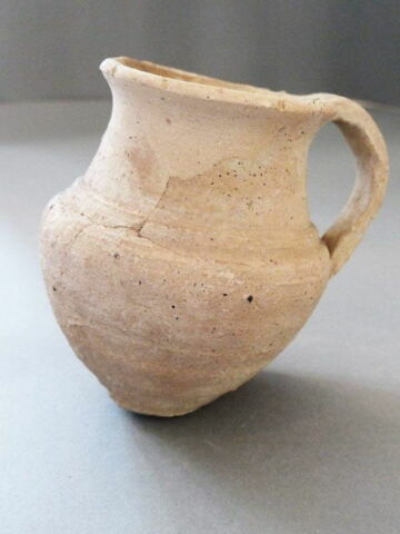 vase, image 2/2