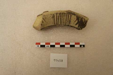 vase ; fragment