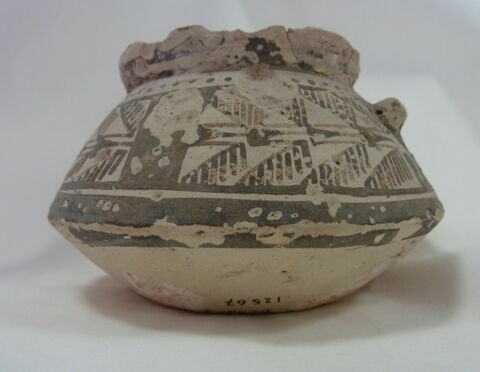 vase, image 2/2