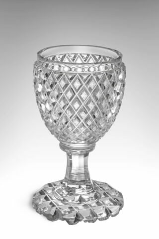 Verre à pied taillé