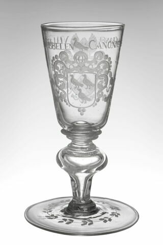 Verre à pied gravé