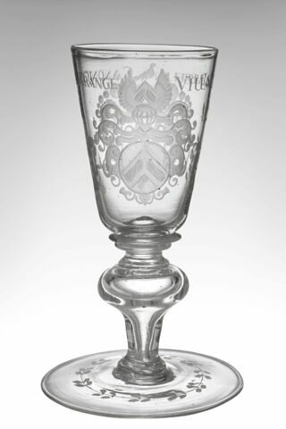 Verre à pied gravé, image 2/2