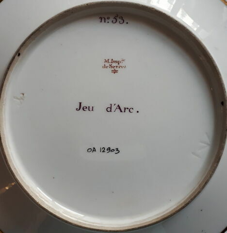 Assiette du Service Encyclopédique n° 53. Jeu d'Arc, image 2/4