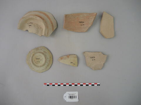 vase, image 2/3