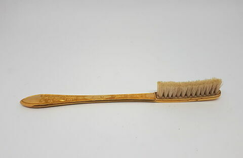 Brosse à dents, du nécessaire