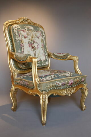 Fauteuil du salon des tapisseries de l'appartement de l'Impératrice aux Tuileries, d'un ensemble de 6 (F 574 C3 à C8)