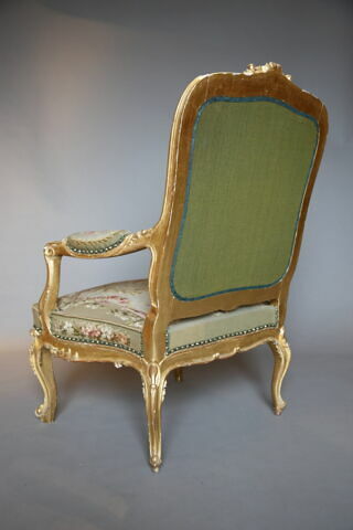 Fauteuil du salon du Conseil à Fontainebleau en 1867, d'une paire (F 574 C10), image 2/3