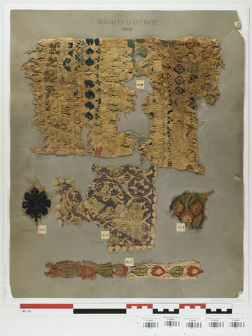 exercice de tissage ; orbiculus ; tabula ; bande décorative d'habillement ; fragments