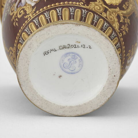 Tasse du déjeuner des Portraits de la famille royale et des Vues de Neuilly : Clémentine d’Orléans (1817-1907), image 3/11