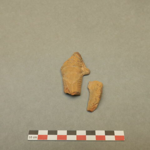 figurine, fragment