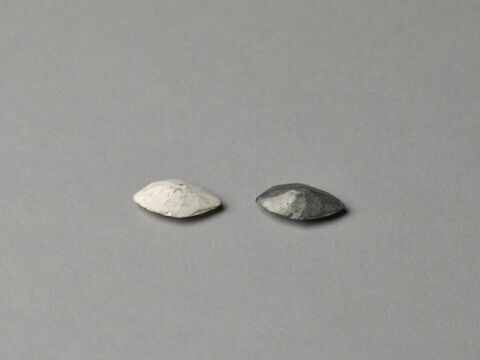 Ensemble de 128 moulages en plâtre des diamants de la Couronne, image 2/2